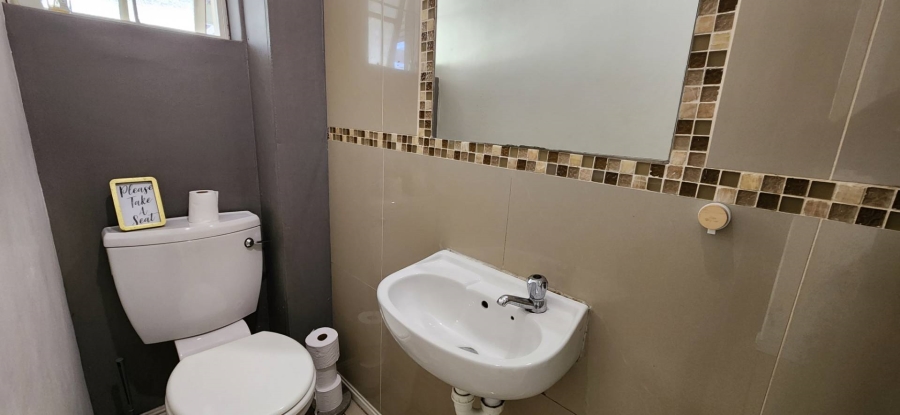 2 Bedroom Property for Sale in Wynberg Western Cape
